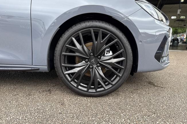 CUPRA Leon Photo 5