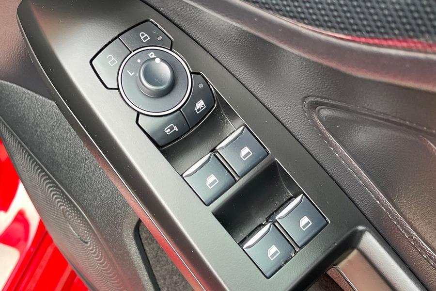 Ford FOCUS Photo autoimg-500588ba71cff0a9075c8a8c68508df5eaefb91b.jpg