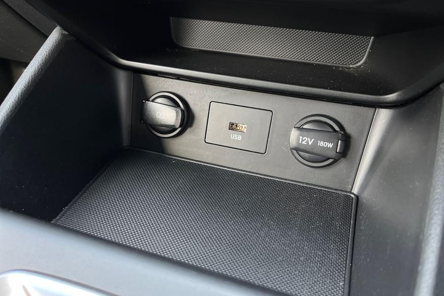 Hyundai KONA Photo autoimg-5005e2b3dd7164fd7494e72a758004d8369e55d0.jpg