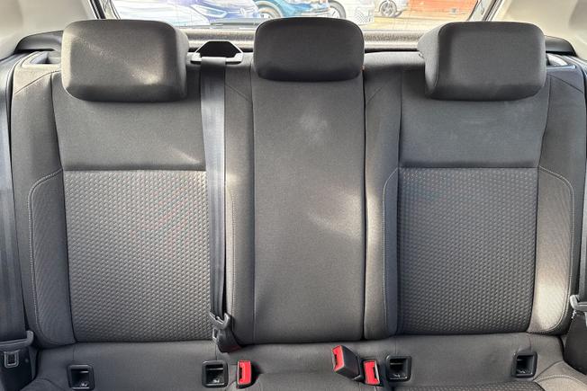 VOLKSWAGEN Polo Photo 27