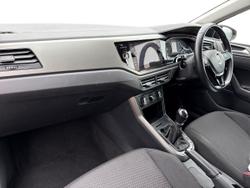 VOLKSWAGEN Polo Photo 2