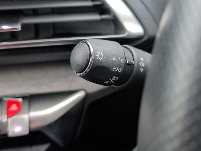 Used Peugeot 3008 VK24UEP 22