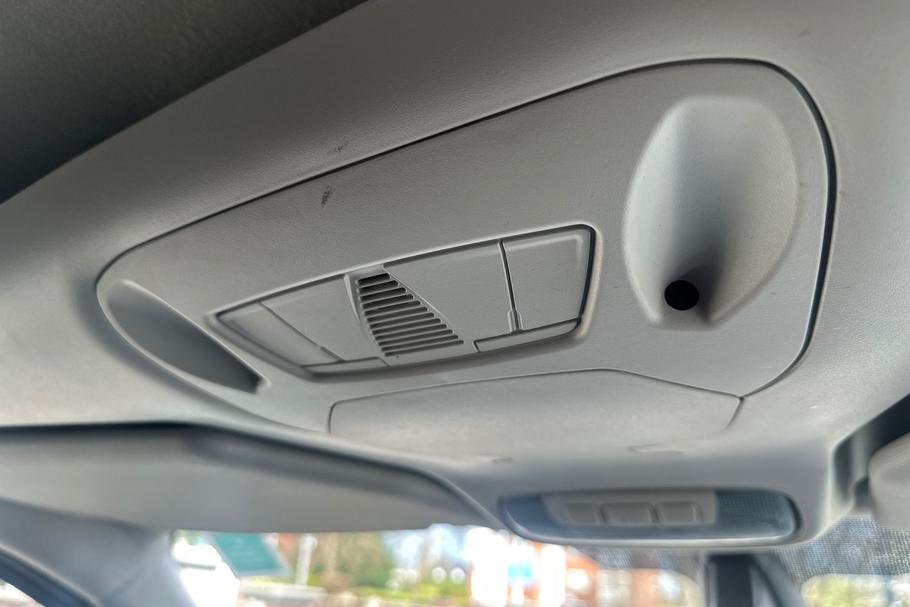 Used Ford Transit Connect MT18LNJ 24