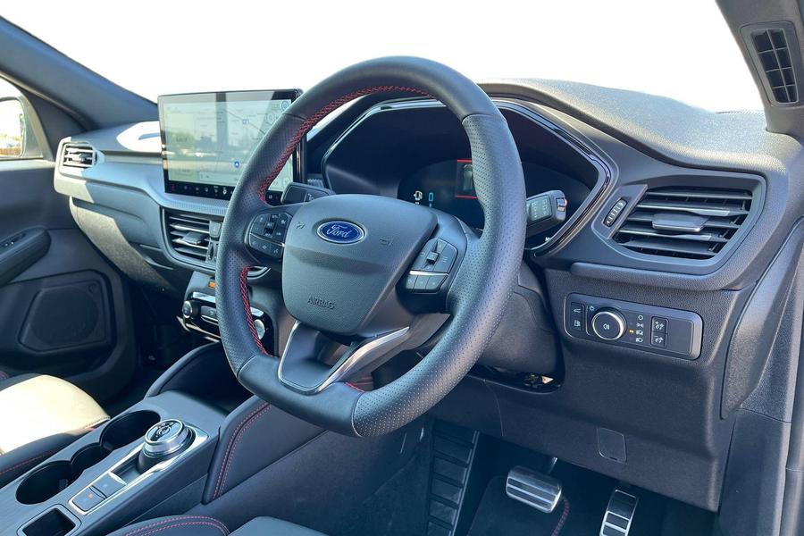 Ford Kuga Photo autoimg-5015f56cabe3f285eb2e7c3dd9383cc53a811e4d.jpg