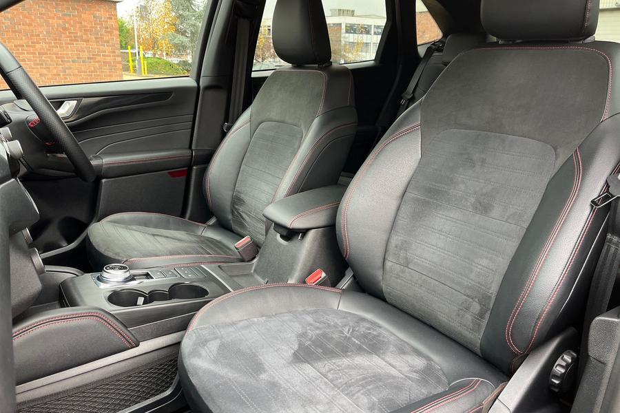 Ford Kuga Photo autoimg-501b281e5daf89ccf5726fbdb2a8f8b125d69ada.jpg