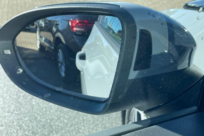 VOLKSWAGEN ID.3 Photo 26