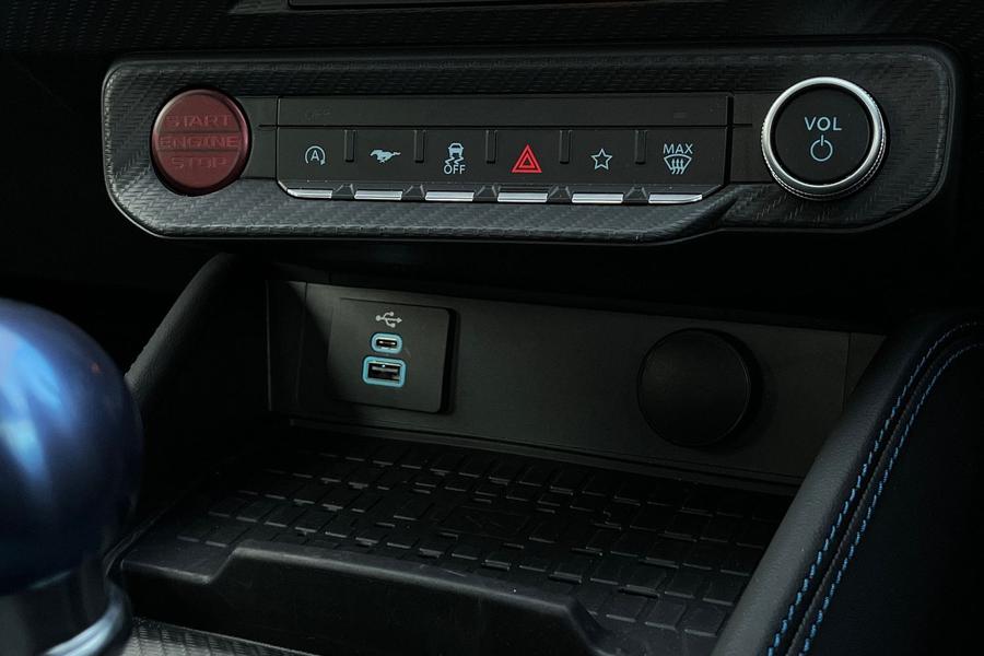 Ford Mustang Photo autoimg-501c9b72eb8cce3fa34e30c8f8ecbc8b1f46ea21.jpg