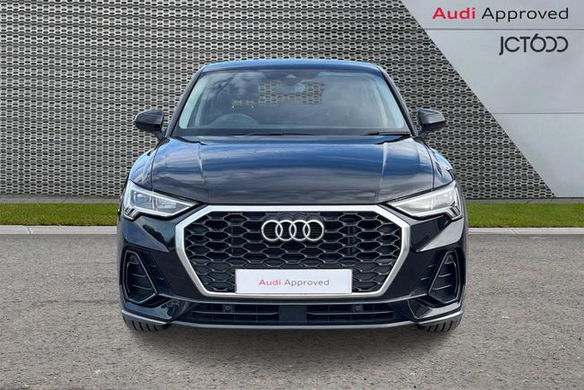 AUDI Q3 Photo 8