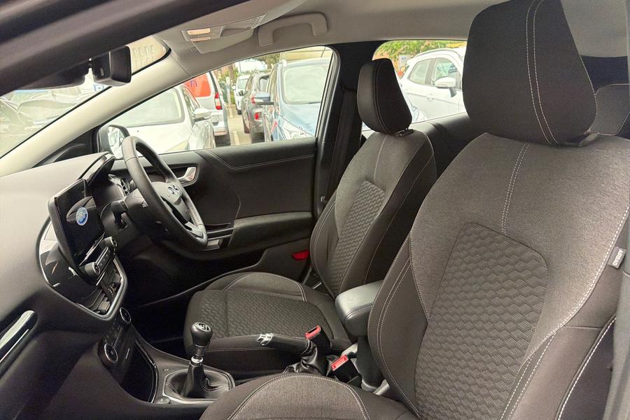 Ford PUMA Photo autoimg-5021b520216dcef09c558058dddcf1c0e44334a7.jpg