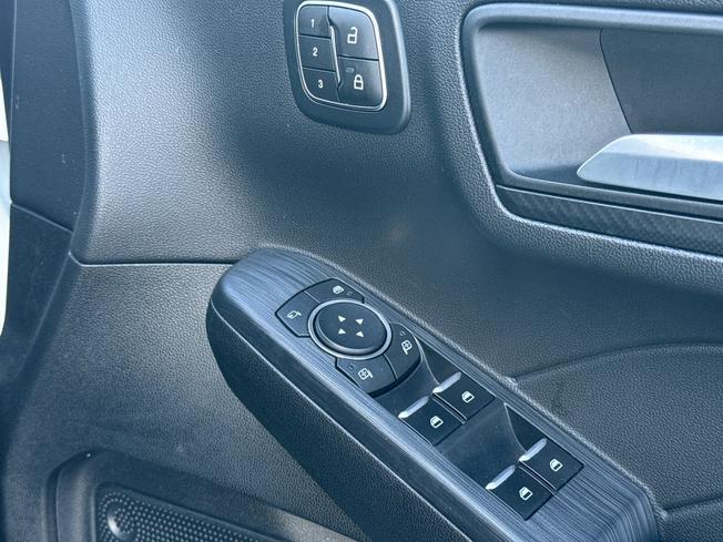 FORD Kuga Photo 48
