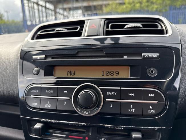 MITSUBISHI Mirage Photo 13