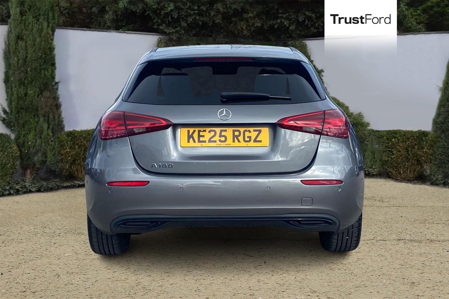 Mercedes-Benz A CLASS Photo 6