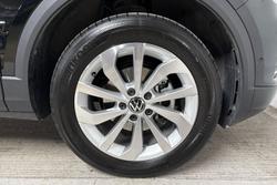 VOLKSWAGEN T-Roc Photo 5