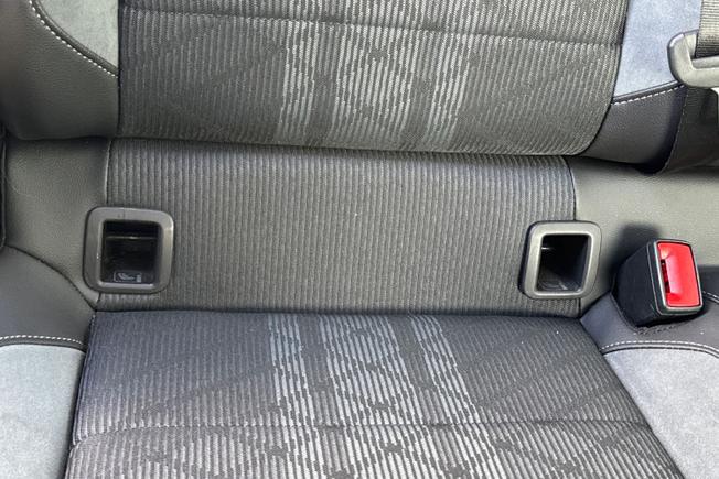 VOLKSWAGEN T-Roc Photo 41