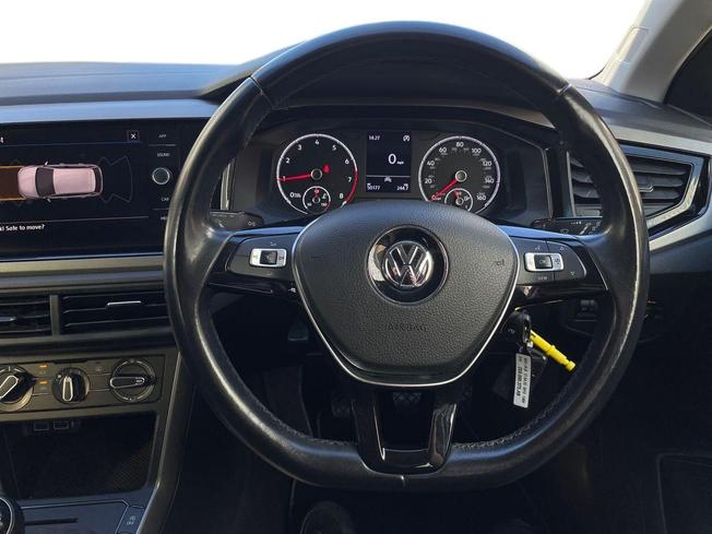 VOLKSWAGEN Polo Photo 11
