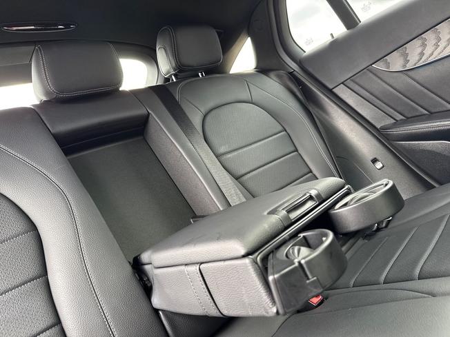 MERCEDES-BENZ GLC Photo 25