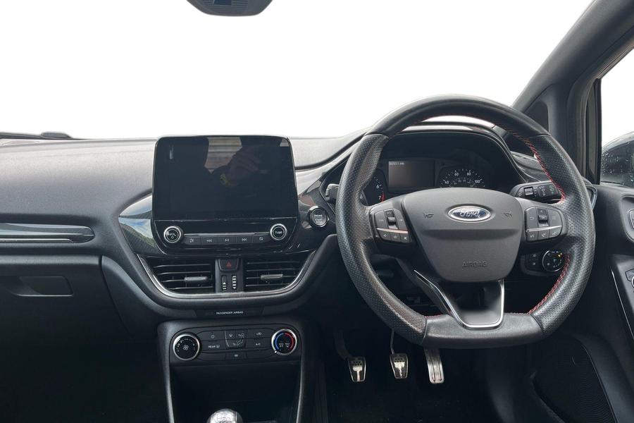 Ford FIESTA Photo autoimg-50371e30f1cf135018cad5e632e0883d17e5020e.jpg