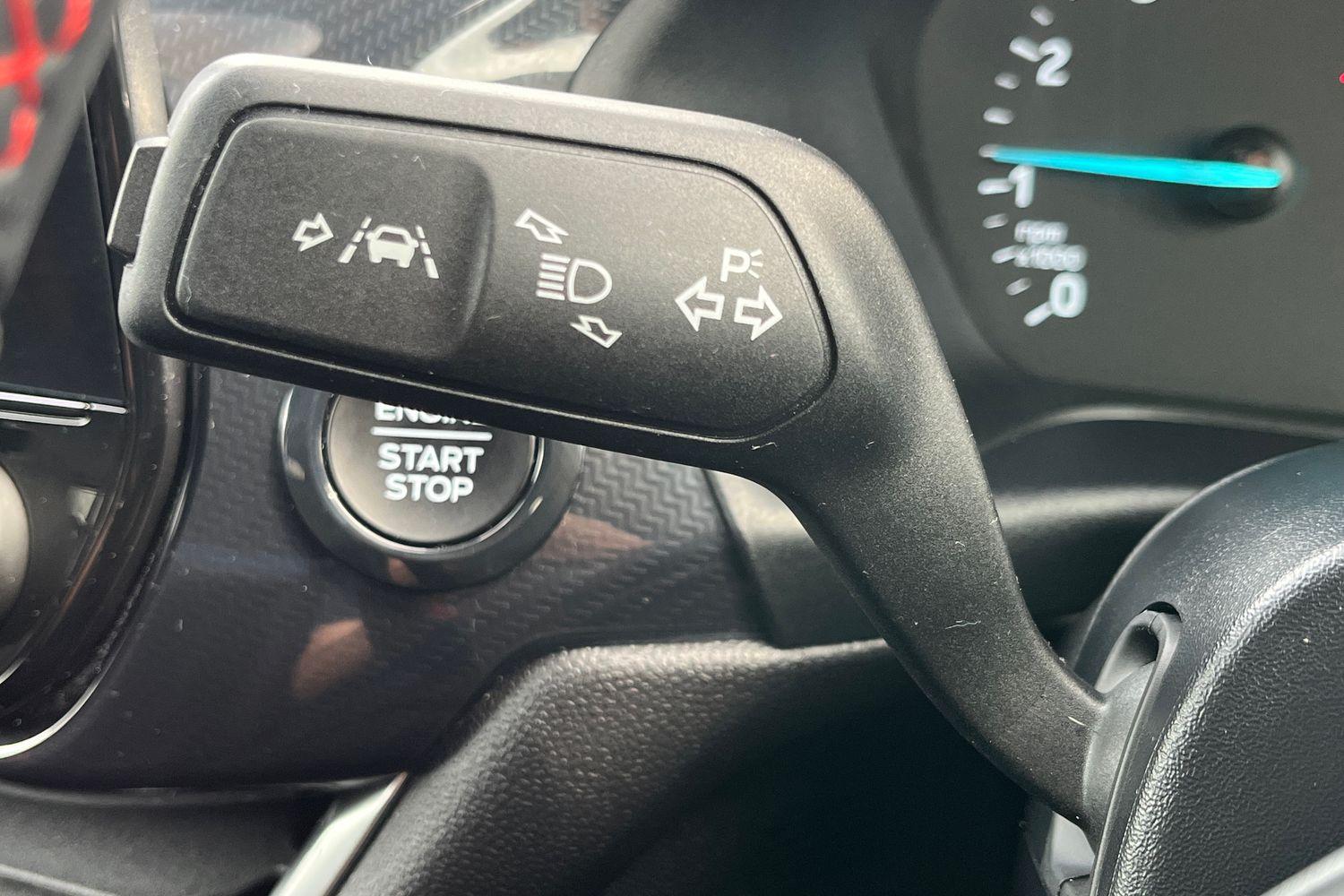Ford FIESTA Photo 13