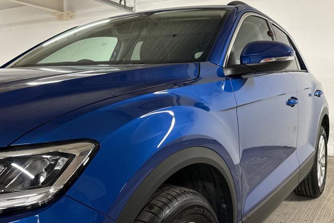 VOLKSWAGEN T-Roc Photo 30