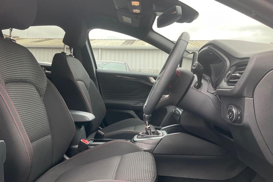 Ford Focus Photo autoimg-503dc3ce4f357d7a16cecf34ba1f88b2adcccc3d.jpg