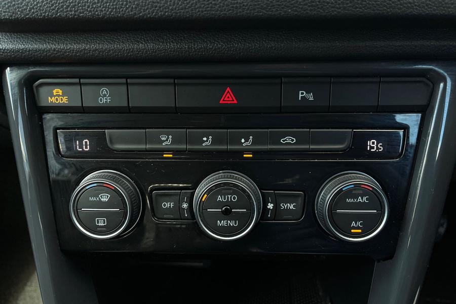 Volkswagen T-ROC Photo autoimg-5040db2db16fb23b705a496996ac0792517ae384.jpg