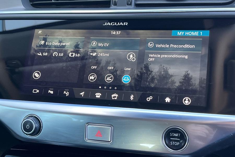 Jaguar I-PACE Photo autoimg-5046b66e5008bdff30f0d06deeee1832c468cdff.jpg
