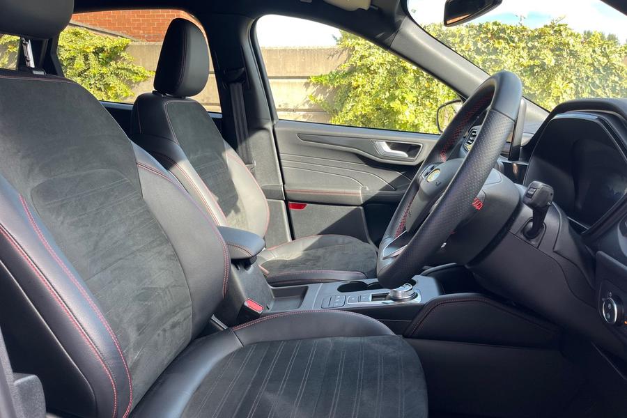 Ford KUGA Photo autoimg-50470fa642293d61823aeae0851bbba40cfc645a.jpg