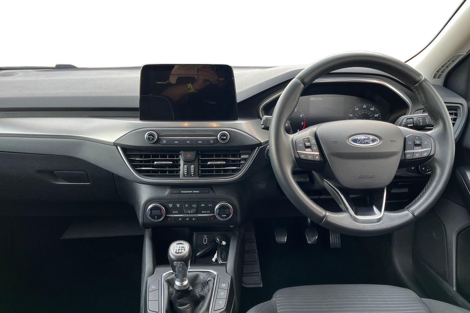 Ford FOCUS Photo 9