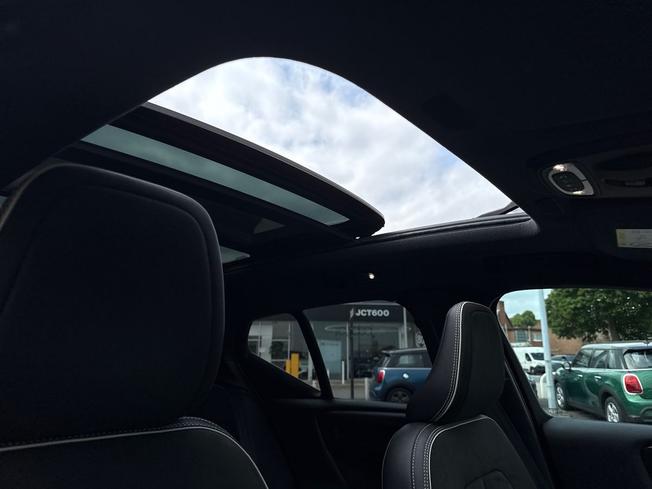 VOLVO Xc40 Photo 41