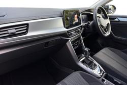 VOLKSWAGEN T-Roc Photo 2