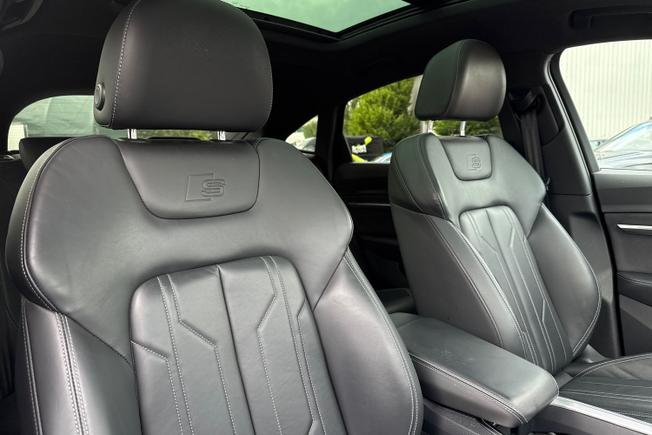 AUDI Q8 E-Tron Photo 31