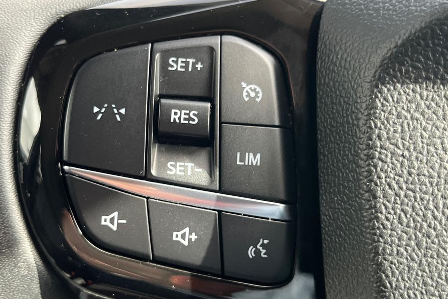 Ford PUMA Photo autoimg-504d26fb84ce44840f517727a3774575dd2d9a18.jpg