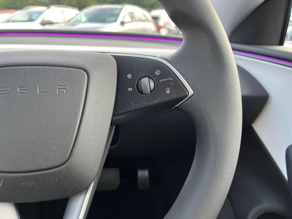 TESLA Model 3 Photo autoimg-504d869683616177c984b0e8113a5c9907acf07d.jpg
