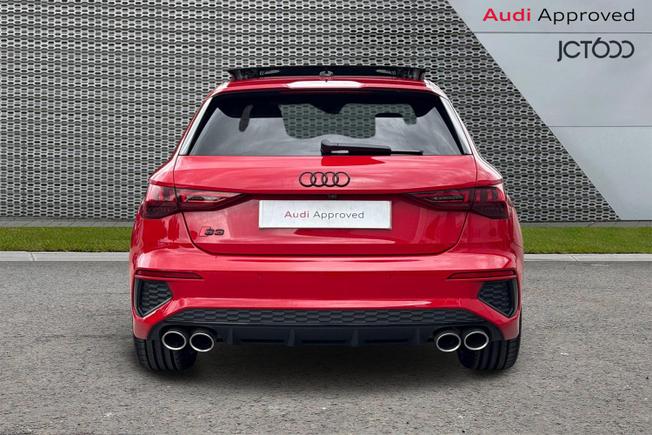 AUDI S3 Photo 7