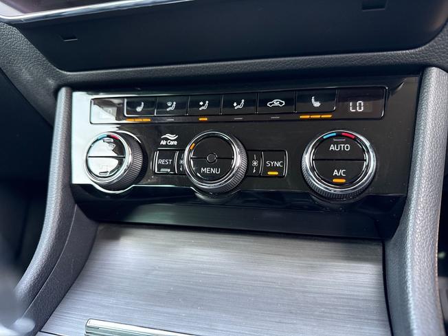 ŠKODA Superb Photo 34
