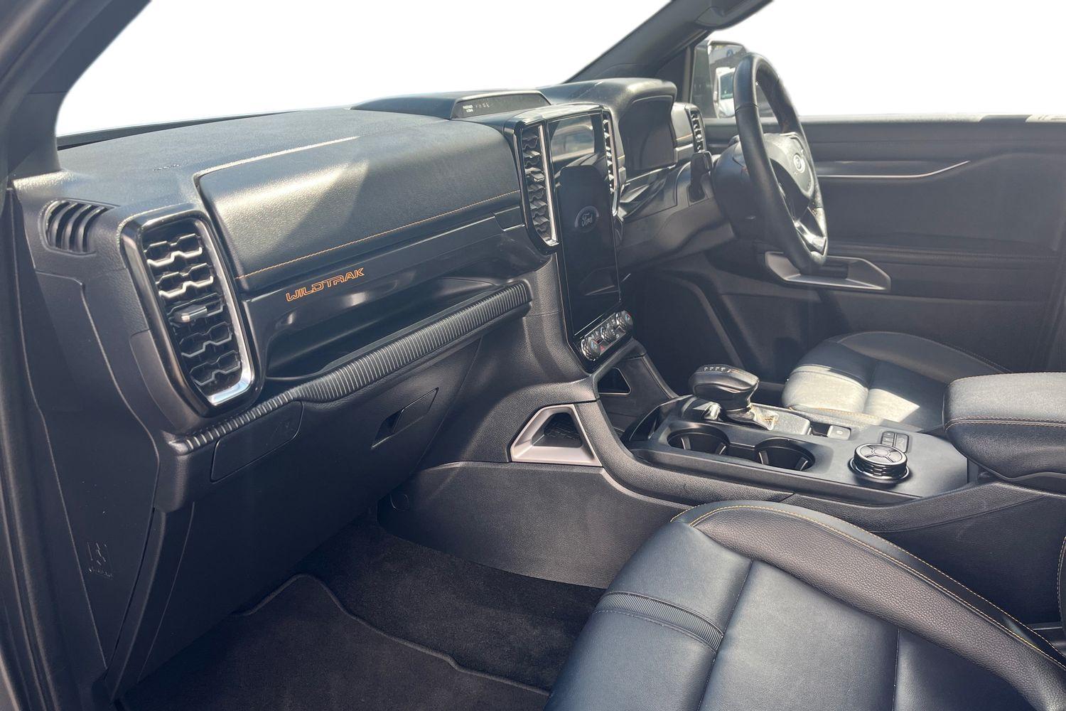 Ford RANGER Photo 2