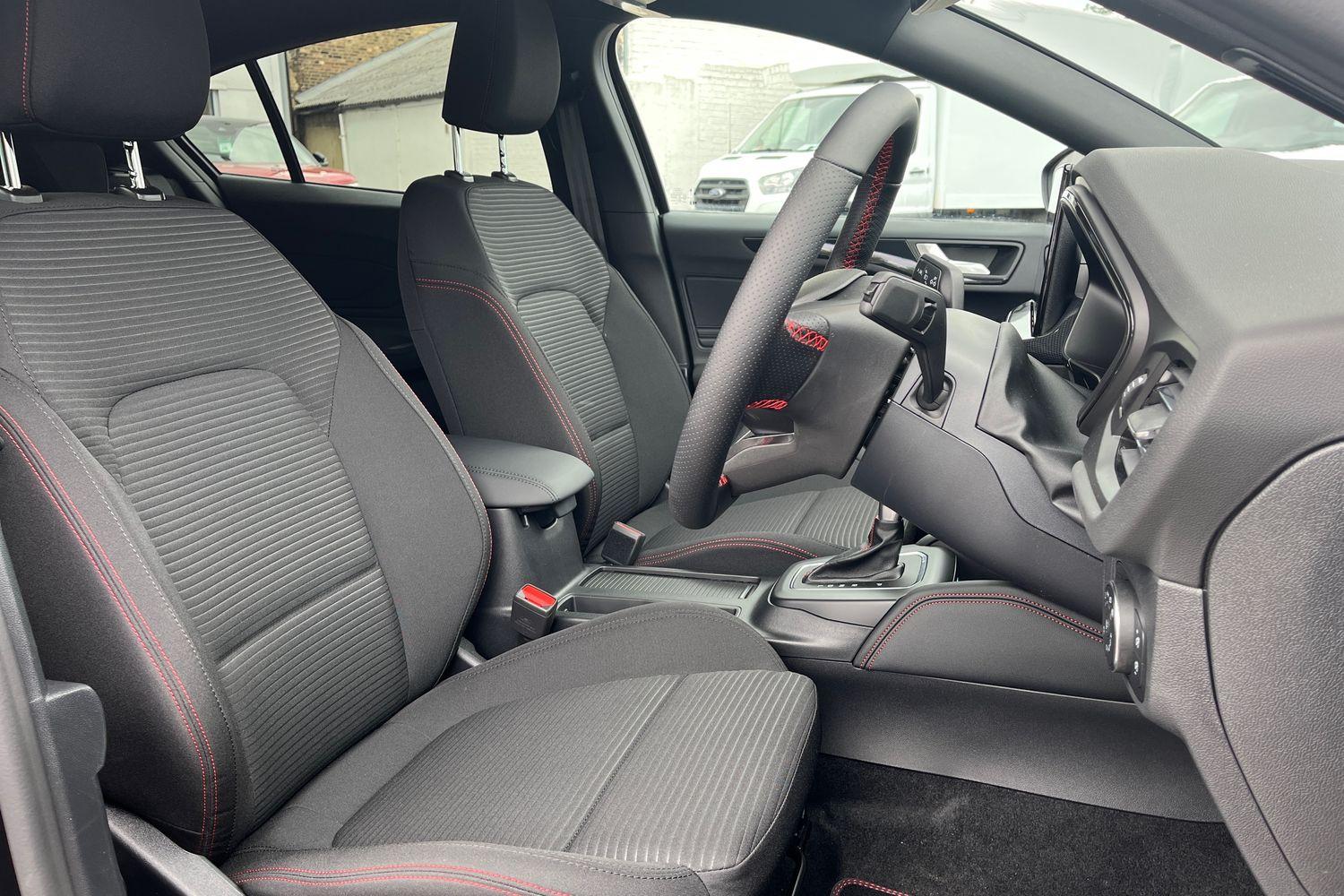 Ford FOCUS Photo 16