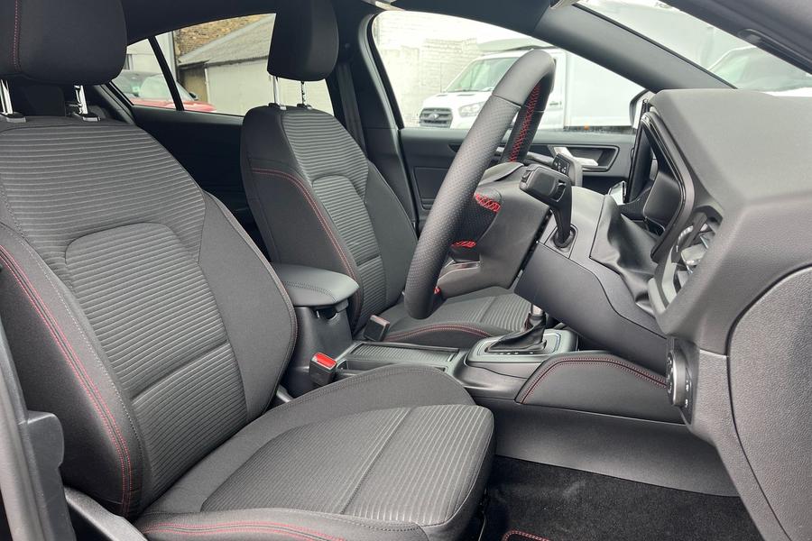 Ford FOCUS Photo autoimg-505751879612355f38ca6e67b88f7332623b5ac2.jpg
