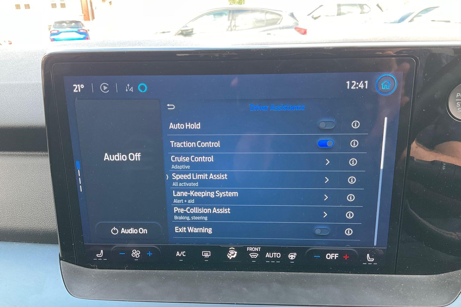 Ford E-Tourneo Courier Photo 27