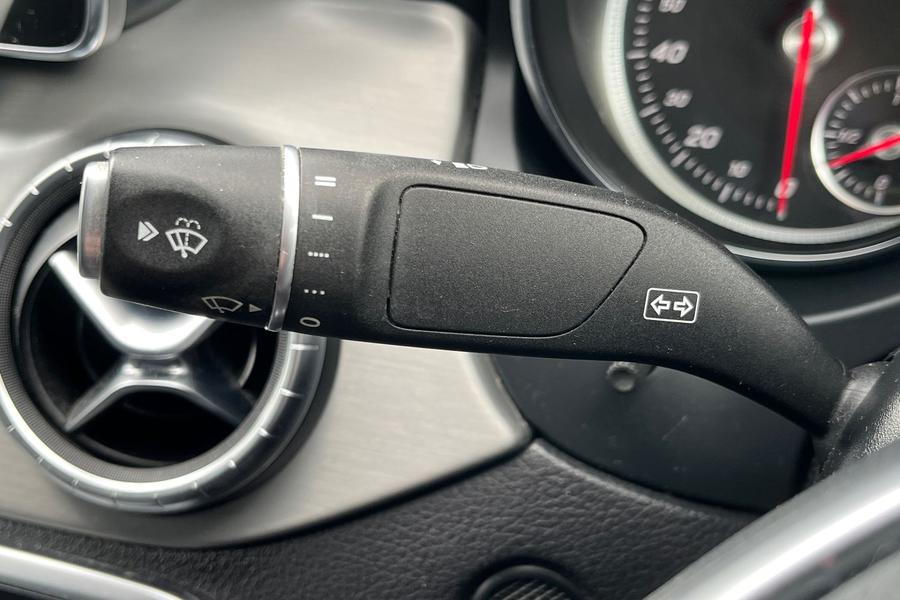 Mercedes-Benz CLA Photo autoimg-5063f4637fe7648ff7b6786f3431cdb8a7e168c1.jpg