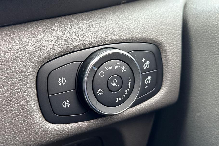 Used Ford TRANSIT CUSTOM CX22HFE 18