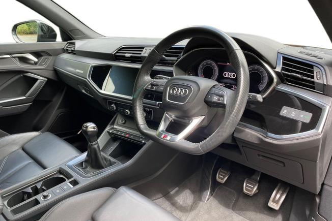 AUDI Q3 Photo 6