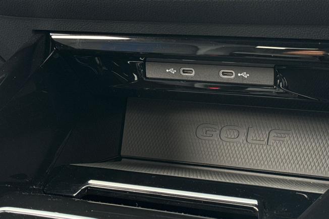 Volkswagen Golf Photo 24