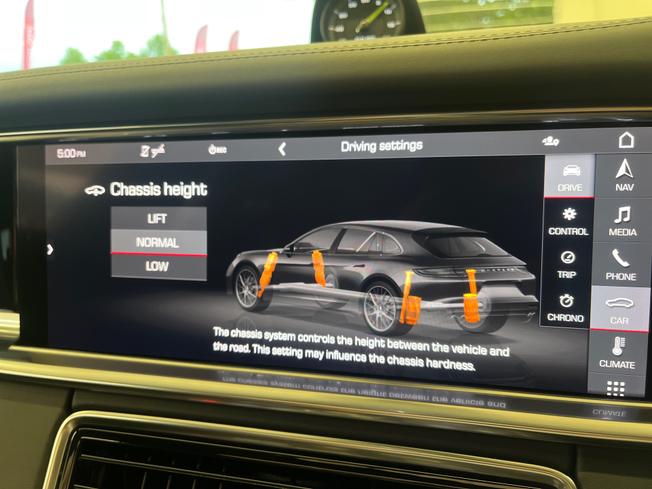 PORSCHE Panamera Photo 36