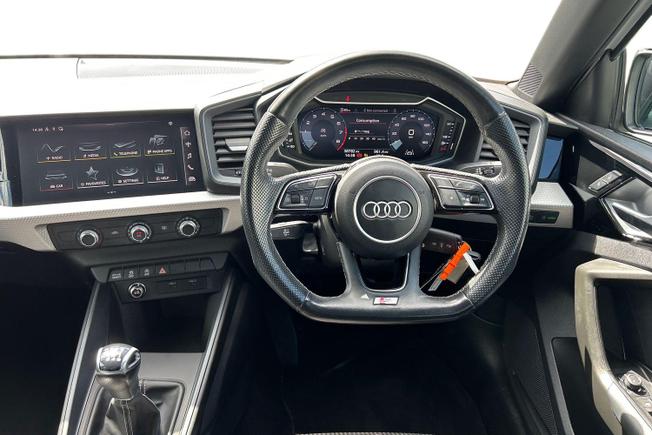 AUDI A1 Photo 11