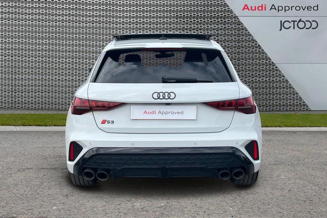 AUDI S3 Photo 7