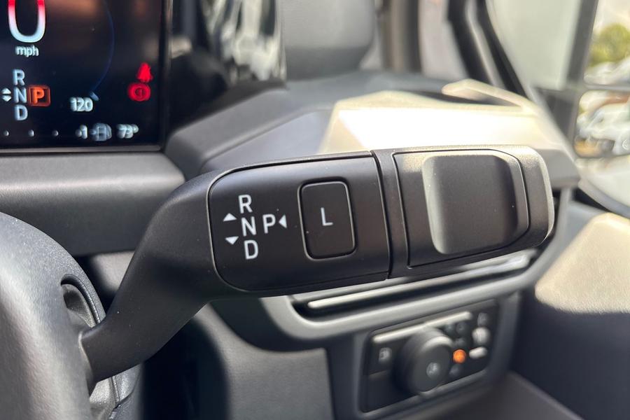 Ford TRANSIT CUSTOM Photo autoimg-506f2bcb7b372435fc74c359c2b3c011ab863b1b.jpg