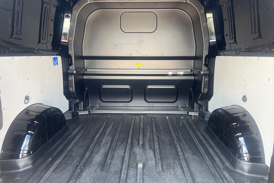 Used Ford TRANSIT CUSTOM WV26XGX 25