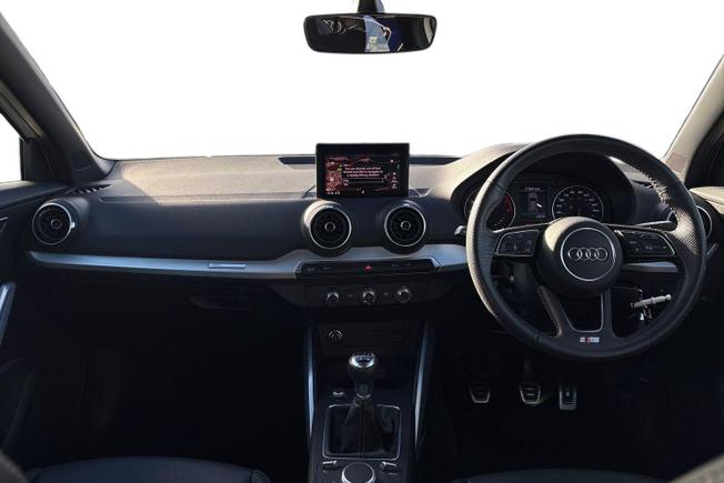 AUDI Q2 Photo 10