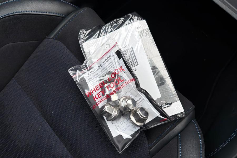 Ford MUSTANG Photo autoimg-507184f1ccd4daa8669a43d73922ccccd67621d6.jpg